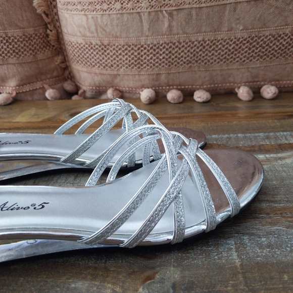 FINAL SALE 🆕🌿SHINY DANCE GLITTER SANDALS🌿 - Picture 2 of 9